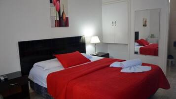 Comfort Double Room | Desk, iron/ironing board, free WiFi, wheelchair access
