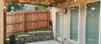 Cozy KC Retreat, Private Suite w/ Patio &Fireplace