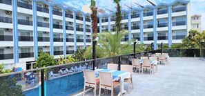 Outdoor dining - (Antalya)
