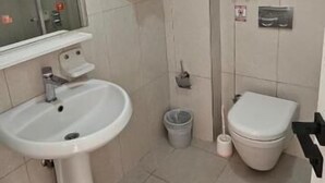 تجهيزات دش، مجففات شعر، مناشف، صابون