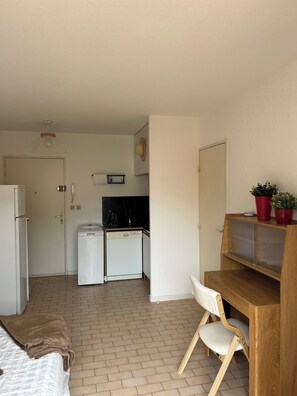 1 bedroom, iron/ironing board, bed sheets - Apartment in the heart of Sainte-Maxime (Sainte-Maxime)