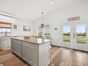Interior - Godin Bay Retreat HB254 (Rockport)