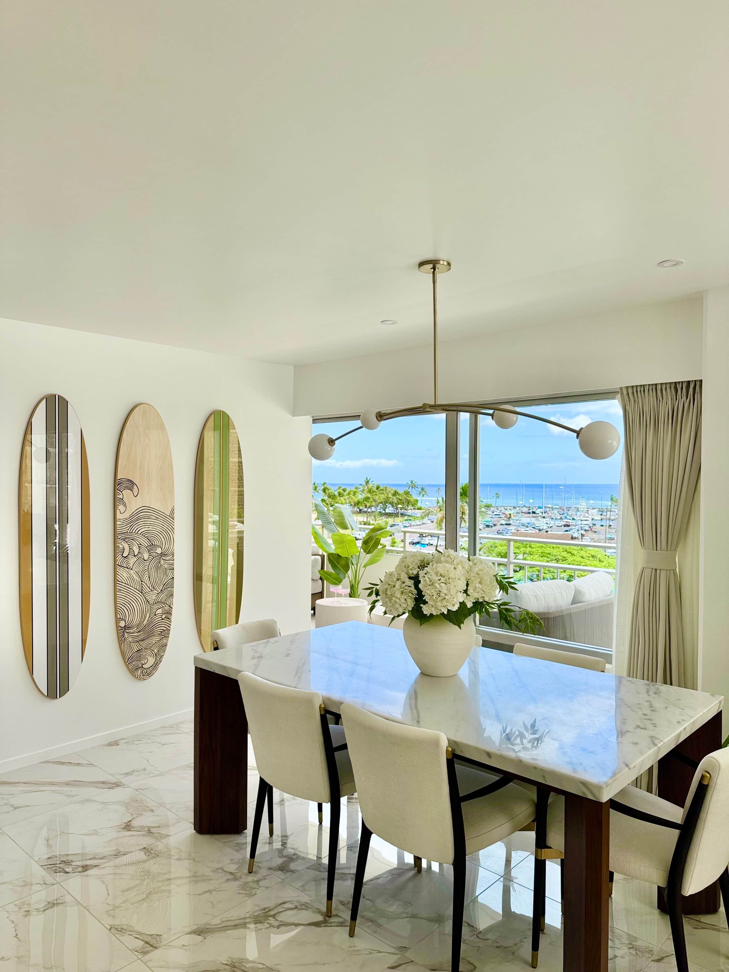 Interior. 2-Bed 2-Bath Ocean View Home with Washer Dryer