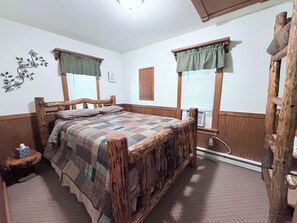 1 bedroom, WiFi, bed sheets - Cozy 1-bedroom cabin in perfect Wathena with AC (Wathena)