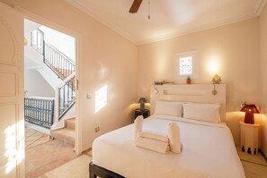 Family House | Premium bedding, blackout drapes, WiFi (free), bed sheets - Expérience Riad privé Médina Jacuzzi (Marrakech)