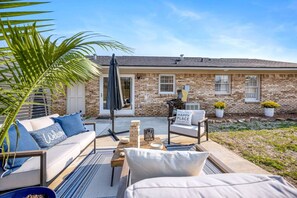 Terrace/patio - 2 Kings, Family, Backyard, 15 mins to Fort Benning (Columbus)