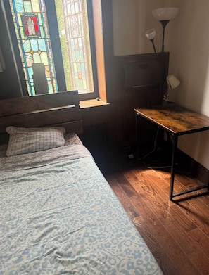 Desk, laptop workspace, free WiFi - Kiteville Upper Darby (Upper Darby)
