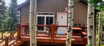 Almost Heaven: Quiet Mountain Escape Near Hiking, Hunting & The Great Sand Dunes