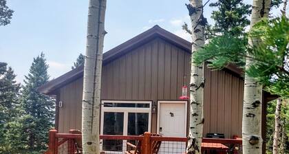 Almost Heaven: Quiet Mountain Escape Near Hiking, Hunting & The Great Sand Dunes