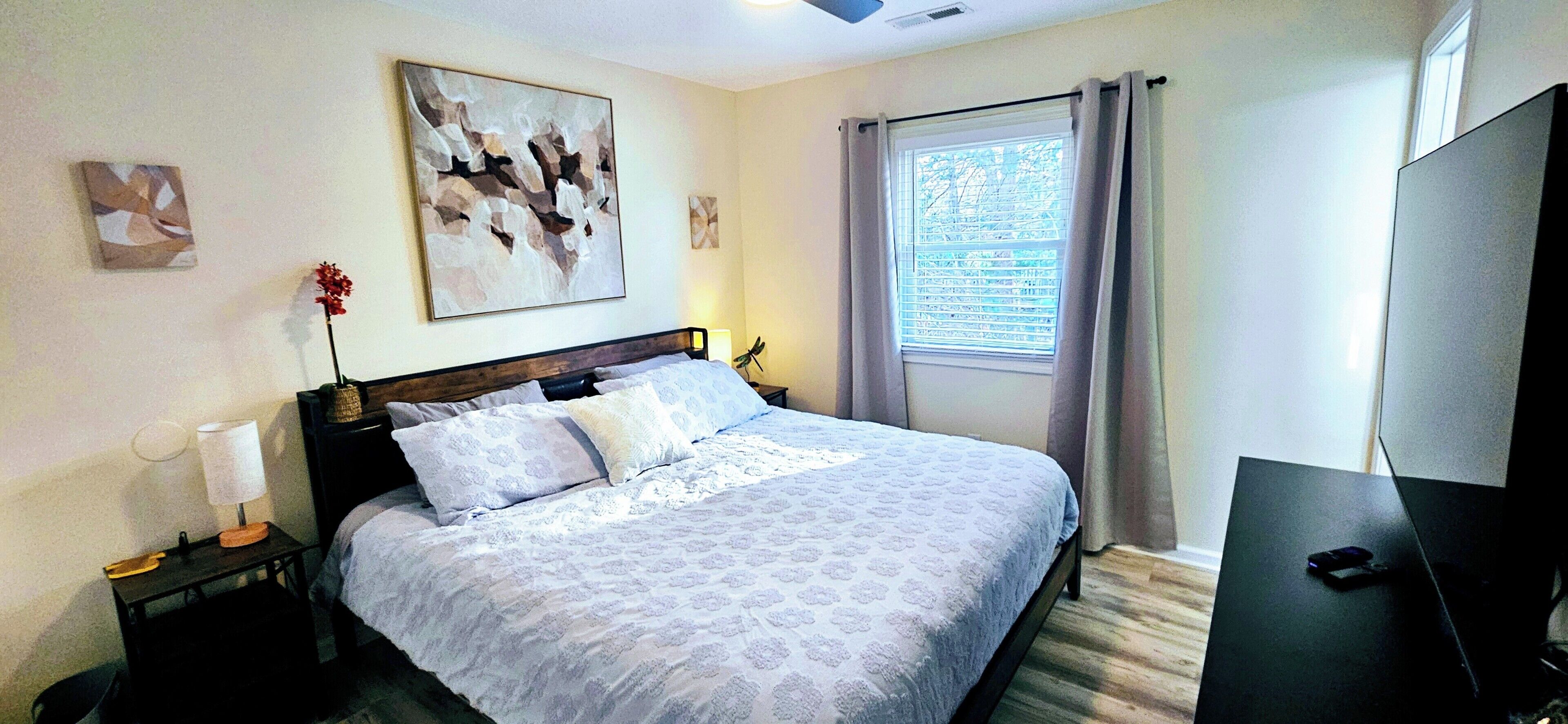 3 chambres, fer et planche à repasser, Wi-Fi gratuit, draps fournis