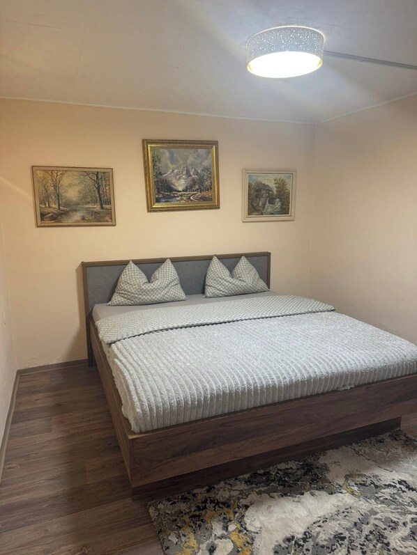 1 bedroom, WiFi - Charming Modern Cozy Apartment with AC in peaceful Oplotnica (Oplotnica)