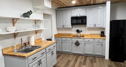 Guest Suite in Northport Downtown