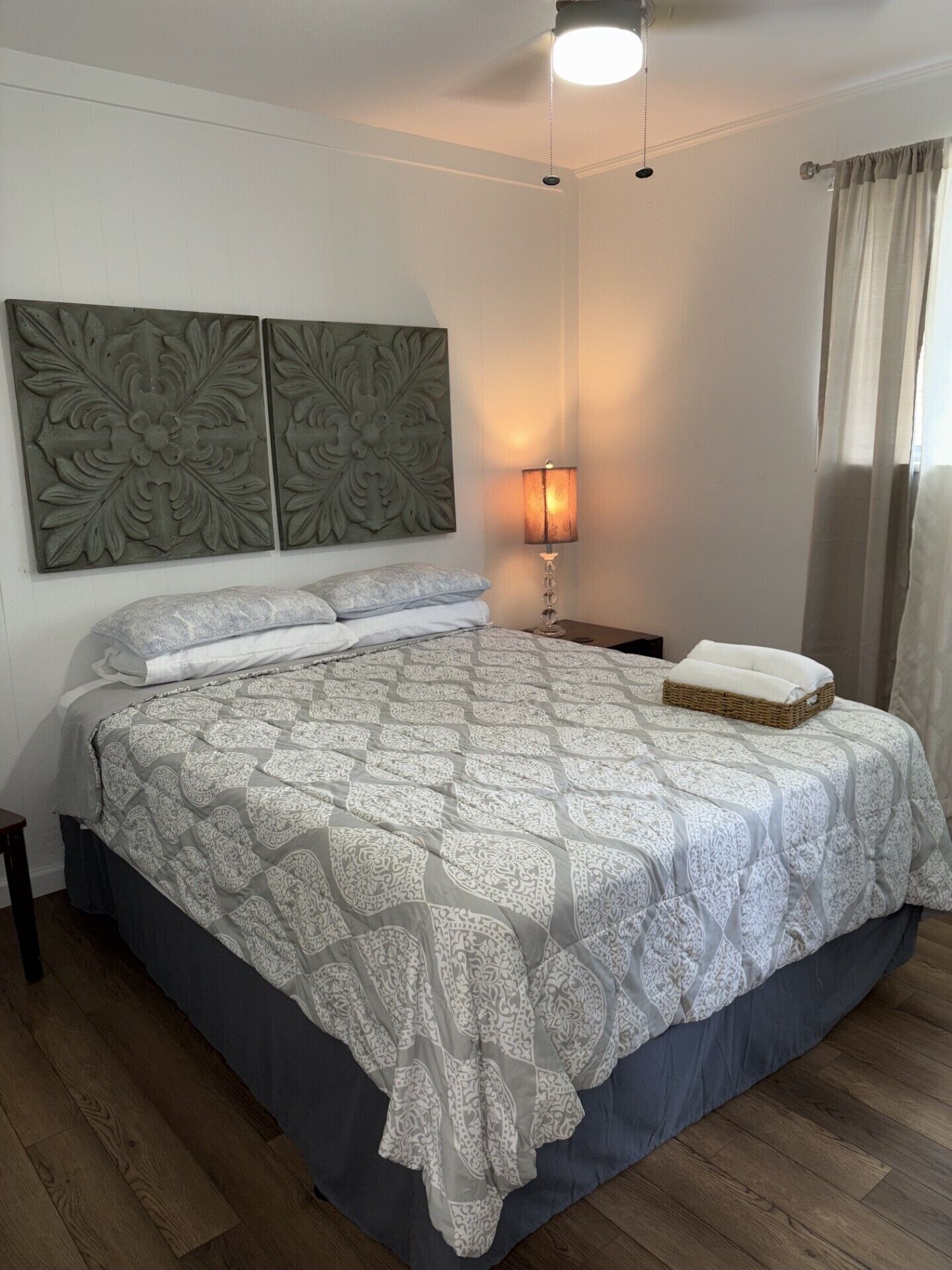 1 bedroom, internet, bed sheets