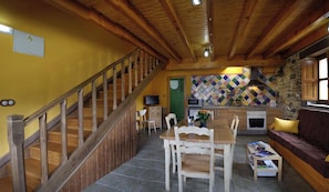 Appartement Classique, vue montagne | Coin séjour