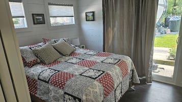 1 bedroom, internet, bed sheets