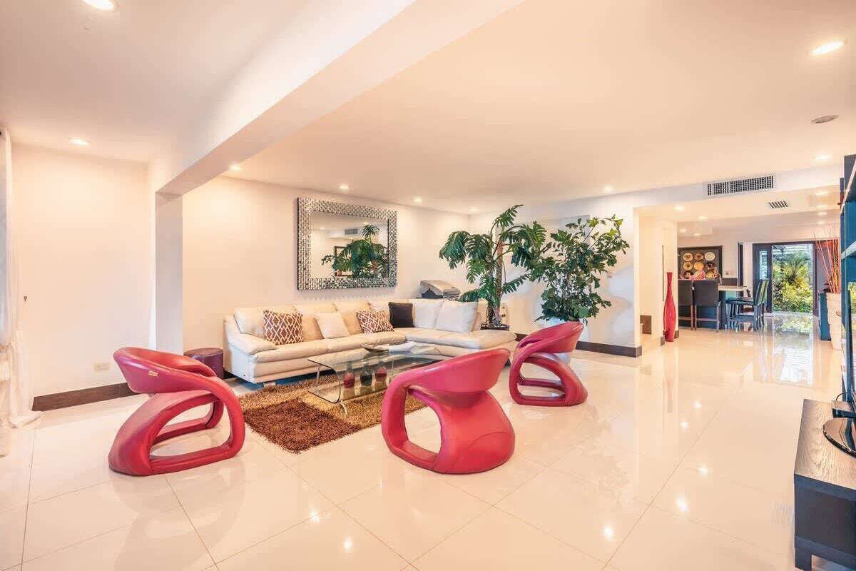 Apartment | Lobby