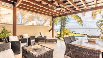 Apartment | Tempat makan luar