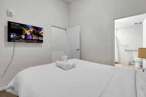 2 slaapkamers, een strijkplank/strijkijzer, wifi, beddengoed