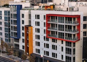Exterior - Apartment located in downtown Los Angeles across from the convention center (Los Angeles)