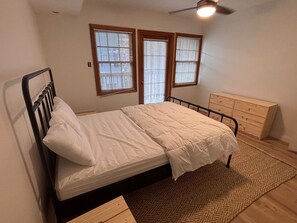 1 habitación, tabla de planchar con plancha y acceso a internet 