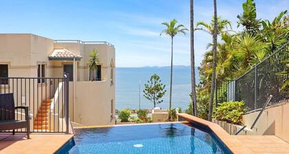 Four, Villa Mar Colina