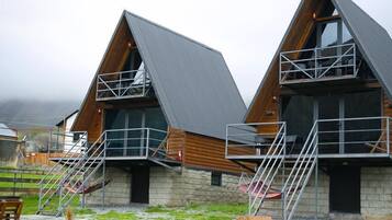 Cottage, Mountain View | Teres/patio