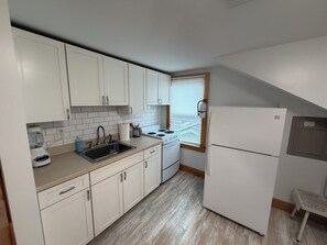 Private kitchen - Serene 2-bedroom apartment in charming Belmar (Belmar)