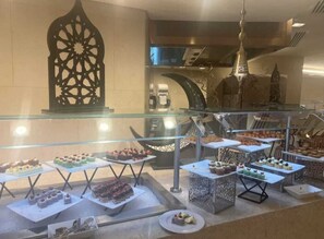 Dining - alharthy (Makkah)