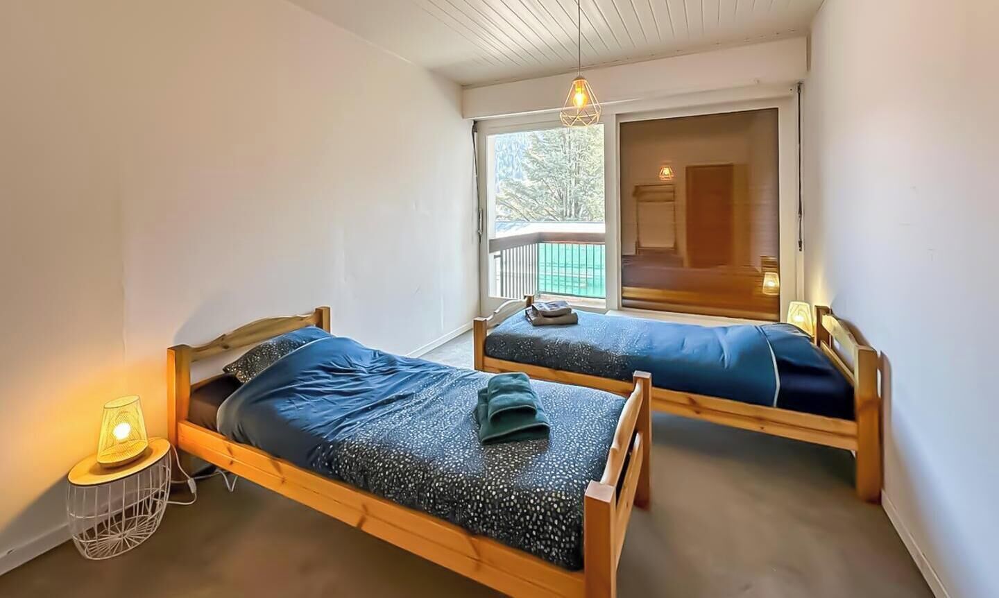 4 bedrooms, iron/ironing board, free WiFi
