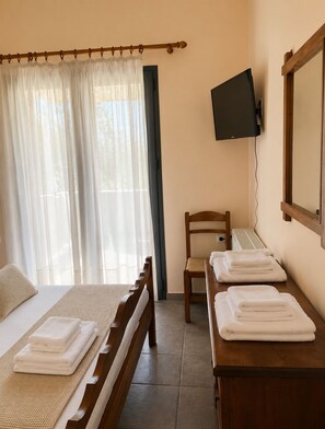 4 bedrooms, free WiFi, bed sheets