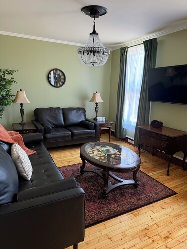 New Remodel 3-bedroom flat in Oneida, NY with over 1,200+ square feet