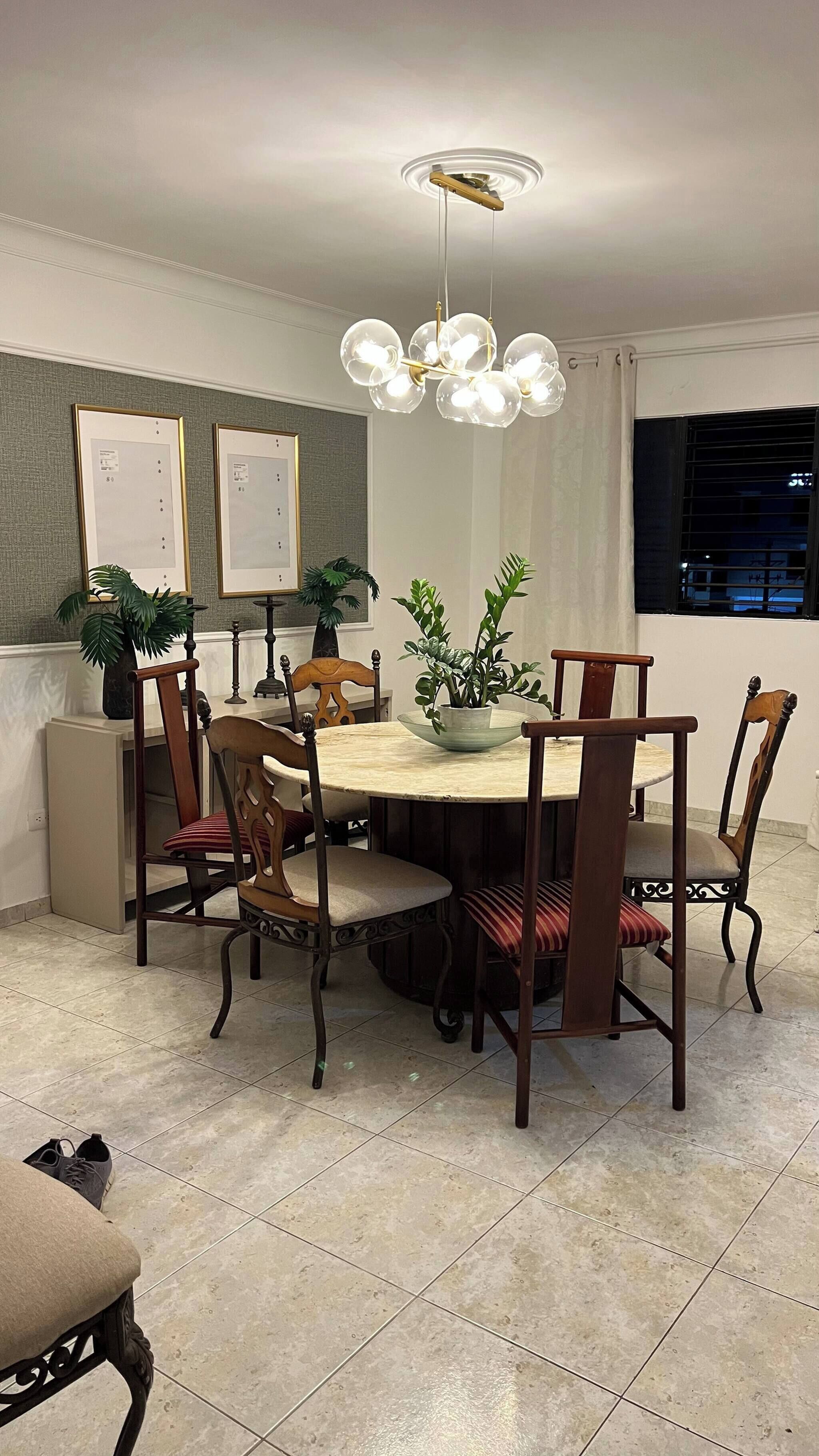 Apartment, 3 Bedrooms | Dining room