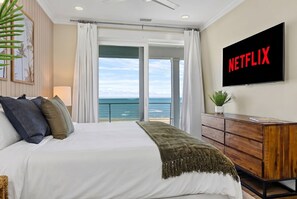 6 Schlafzimmer, Schreibtisch, Bügeleisen/Bügelbrett, Reisekinderbett
