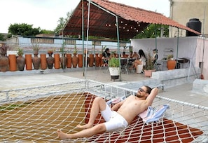 Outdoor dining - Erhu Home (Guadalajara)