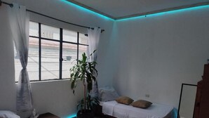 Free WiFi - Erhu Home (Guadalajara)