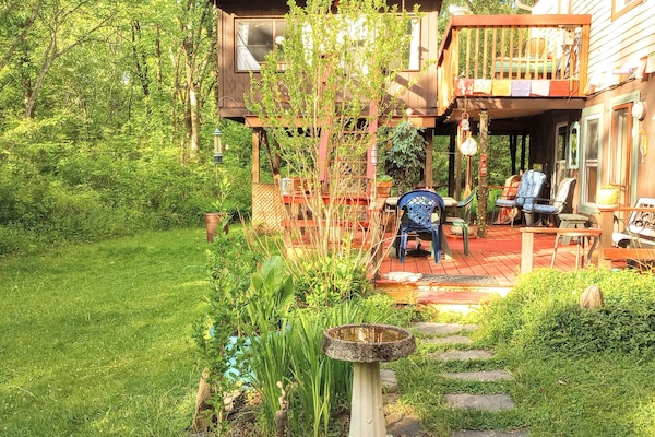 Walkway to apartment (in rear of house)