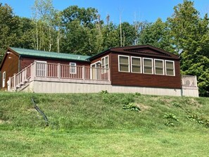 Exterior - Luxury Lake Cabin - 20 min to Elk Mountain (Factoryville)