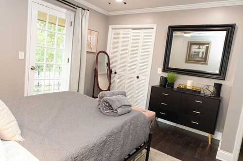 Fabulous 5-bedroom house with AC in charming Chickamauga