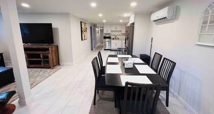 Spacious 2-bedroom apartment with AC in Barnstable
