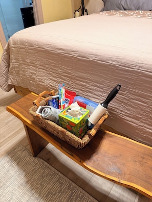 1 bedroom, desk, iron/ironing board, free WiFi