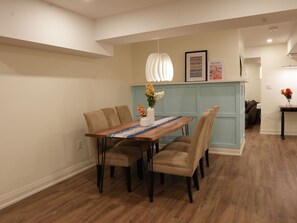 Dining - Cozy 2 Bedroom Apartment near Heartland (Mississauga)