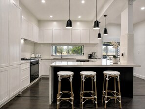 Private kitchen - Farm stay in Falls Creek (Falls Creek)