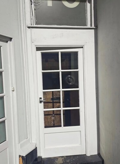 Cosy Double room, 3mins walk to seaside, restaurant, town and shops.