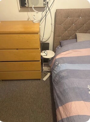 1 bedroom, WiFi, bed sheets - Cosy Double room, 3mins walk to seaside, restaurant, town and shops. (Worthing)