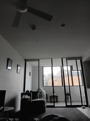 Interior -  Spacious Modern apartment Dee Why (Dee Why)