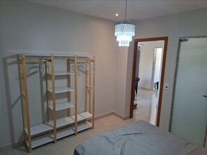 2 habitaciones, acceso a internet y ropa de cama 