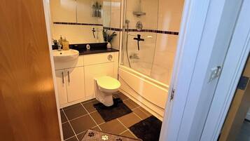Apartment, 1 Bedroom, Accessible, Fireplace | Bathroom