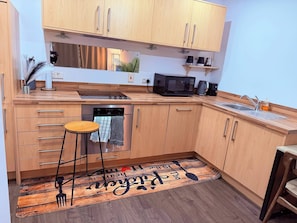 Apartment, 1 Bedroom, Accessible, Fireplace | Interior - One Bedroom Flat in Mailbox With Free Parking (Birmingham)