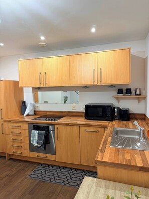 Apartment, 1 Bedroom, Accessible, Fireplace | Interior - One Bedroom Flat in Mailbox With Free Parking (Birmingham)