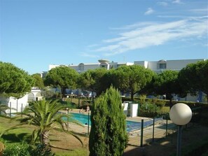 Pool - Studio cabin with terrace, pool, and parking (LE GRAU DU ROI)